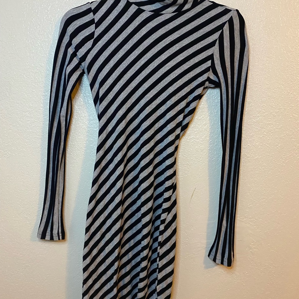 Guess Black and White Long Sleeve Bodycon Dress